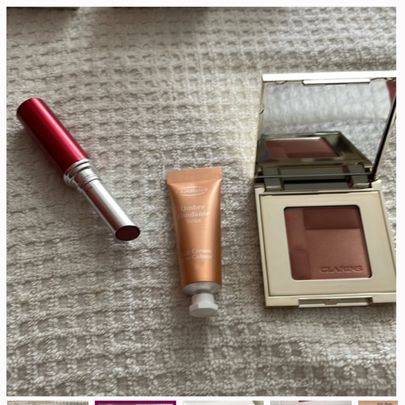 Clarins lot including eyeshadow, mini blush, eye shadow, lip colour - Picture 1 of 9